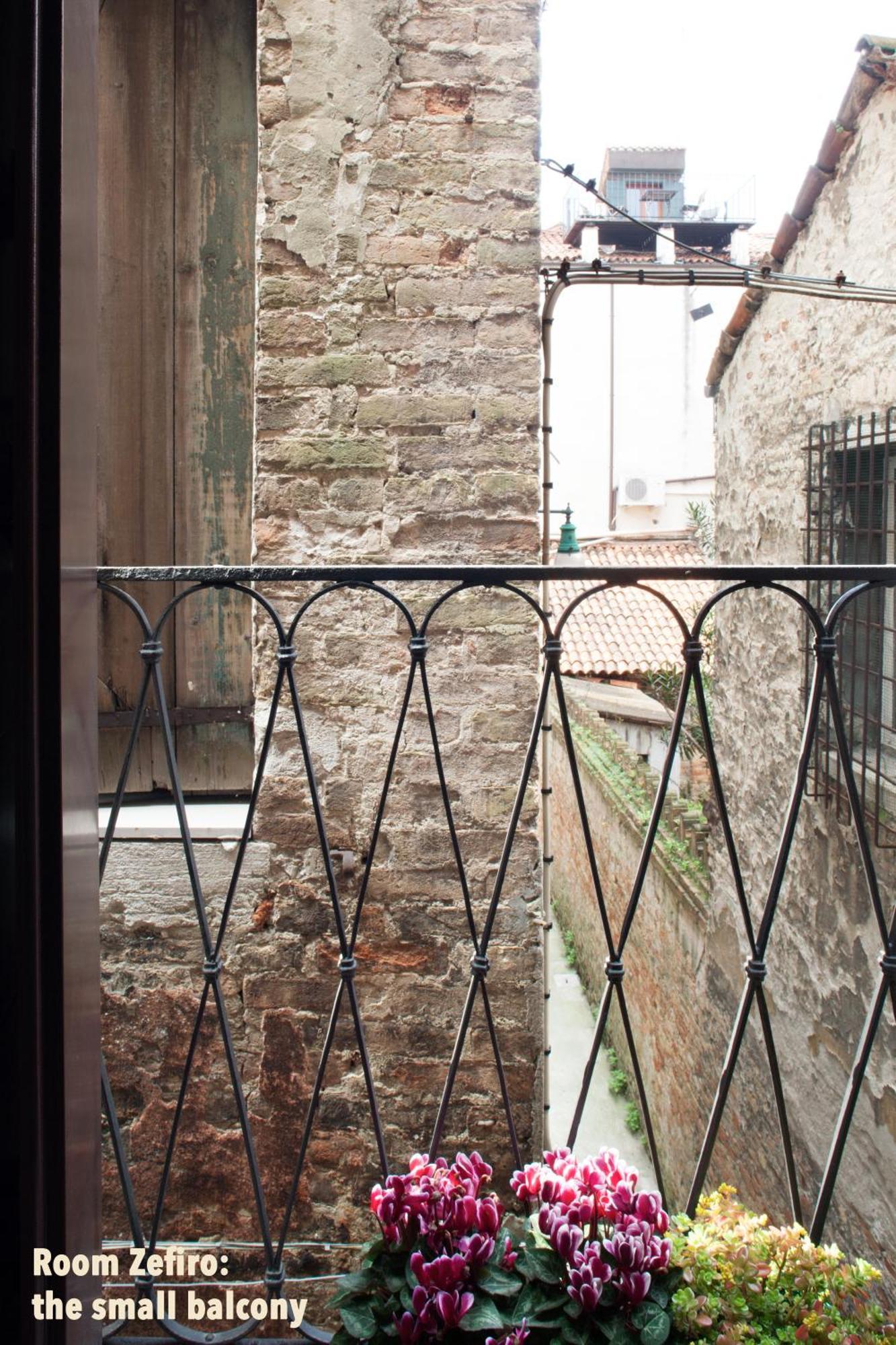 Aria E Luce A Venecia